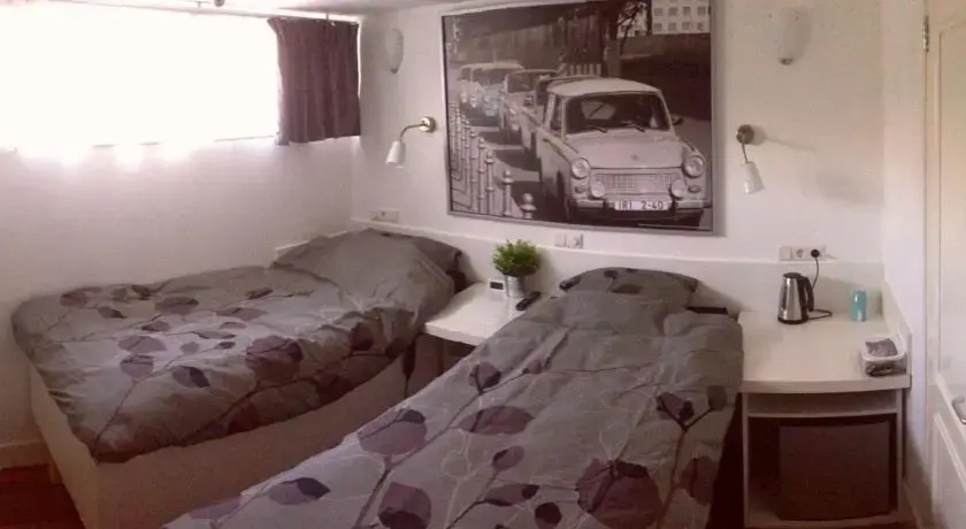 B&B Houseboat between Amsterdam Windmills