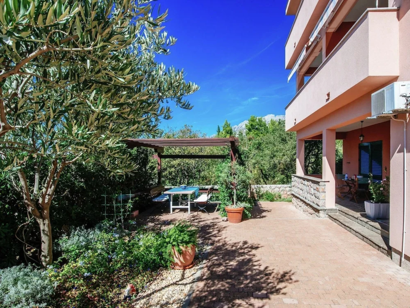 Modern Apartment near Sea in Starigrad