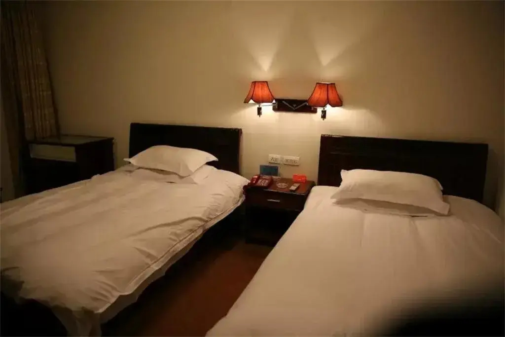 Zhongxiang Tianyue Business Hotel