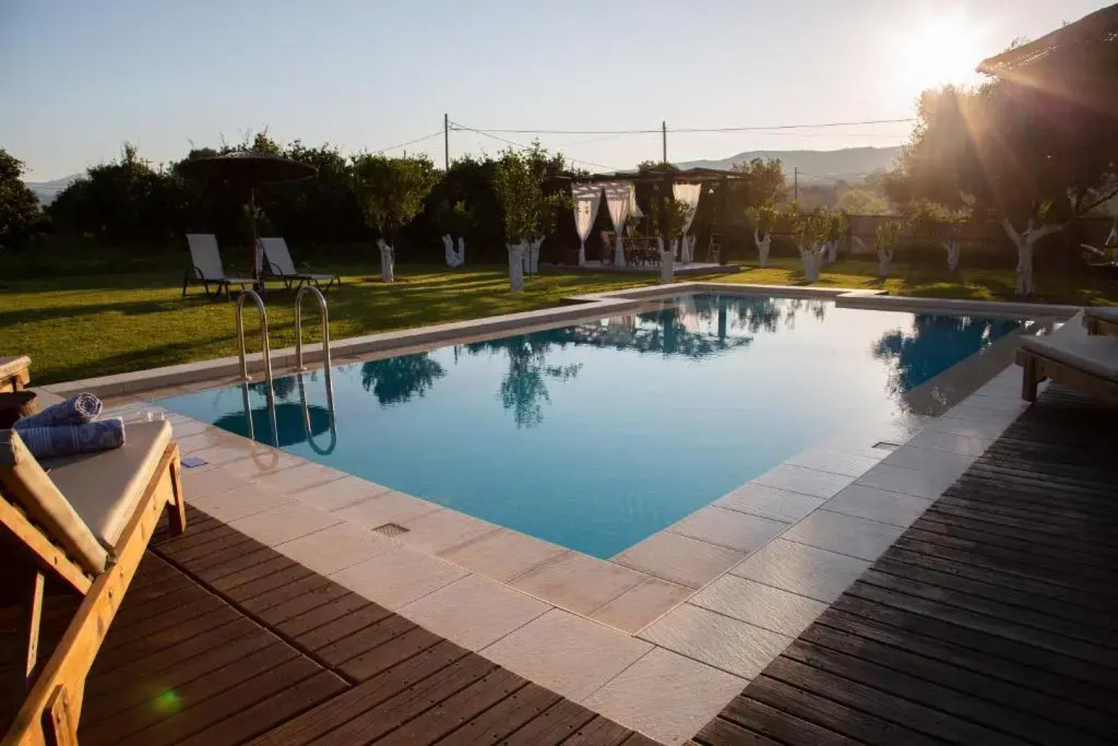 Neriana Villa - Garden Paradise