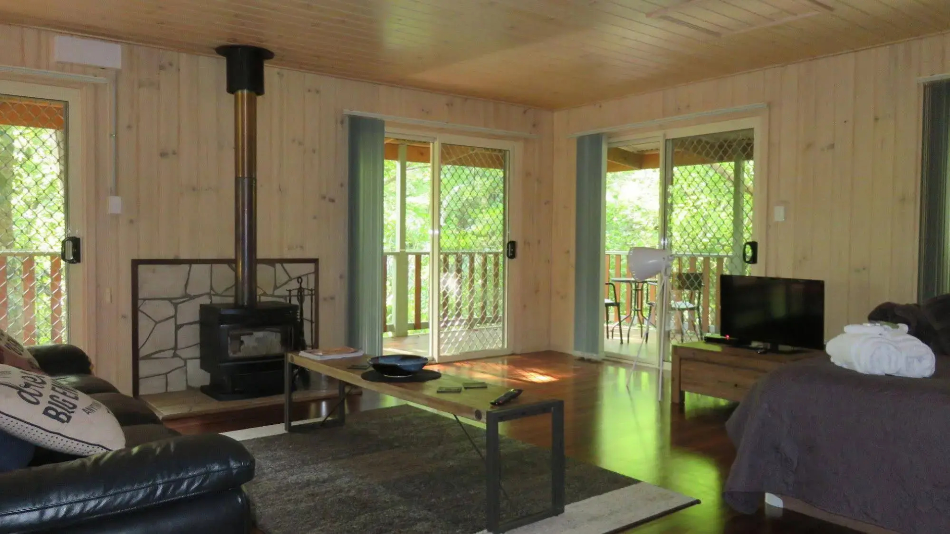 Treetops Accommodation Montville