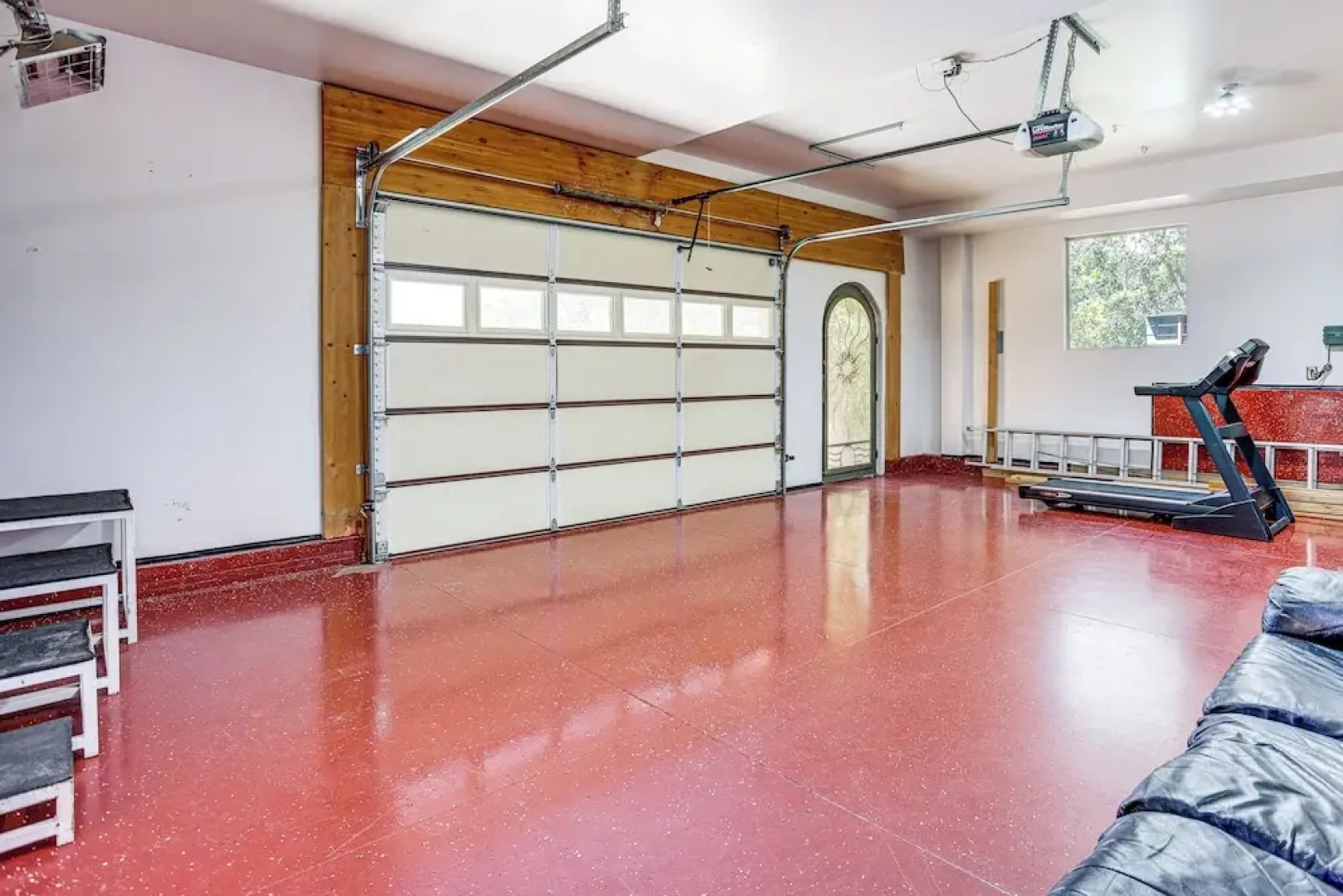 5 Mi to Powder Mtn: Tuscan Mountain Retreat