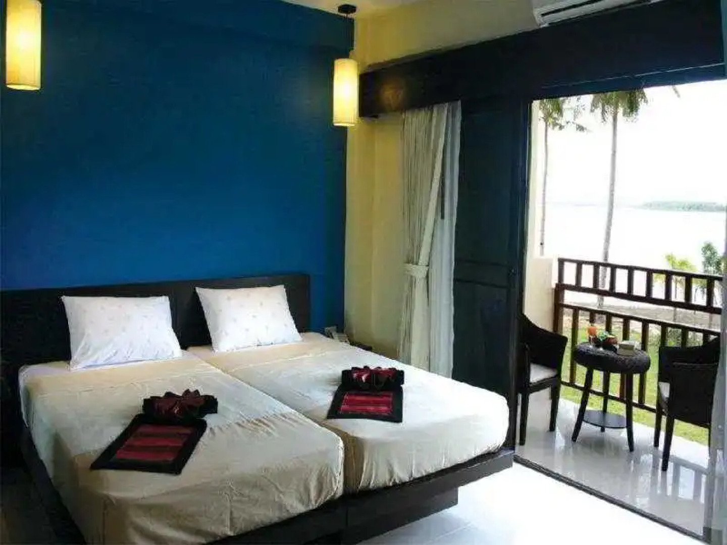 Lanta All Seasons Beach Resort