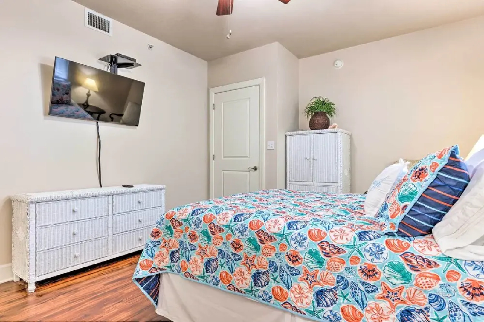 Spacious Biloxi Getaway w/ Pools & Beach Access!