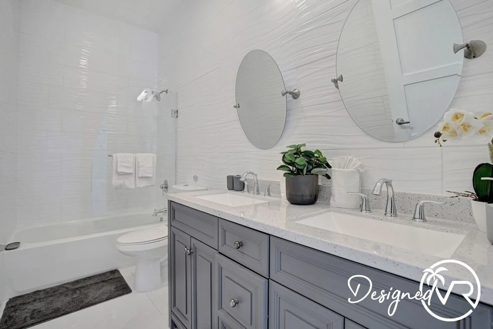 Luxurious 8BR Family Estate with Pool