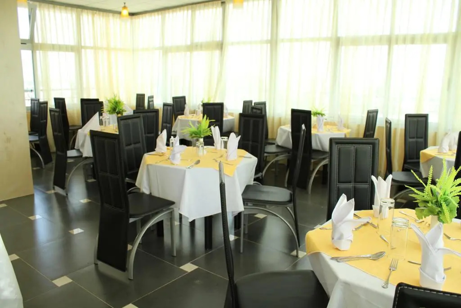 Oasis Hotel Apartment