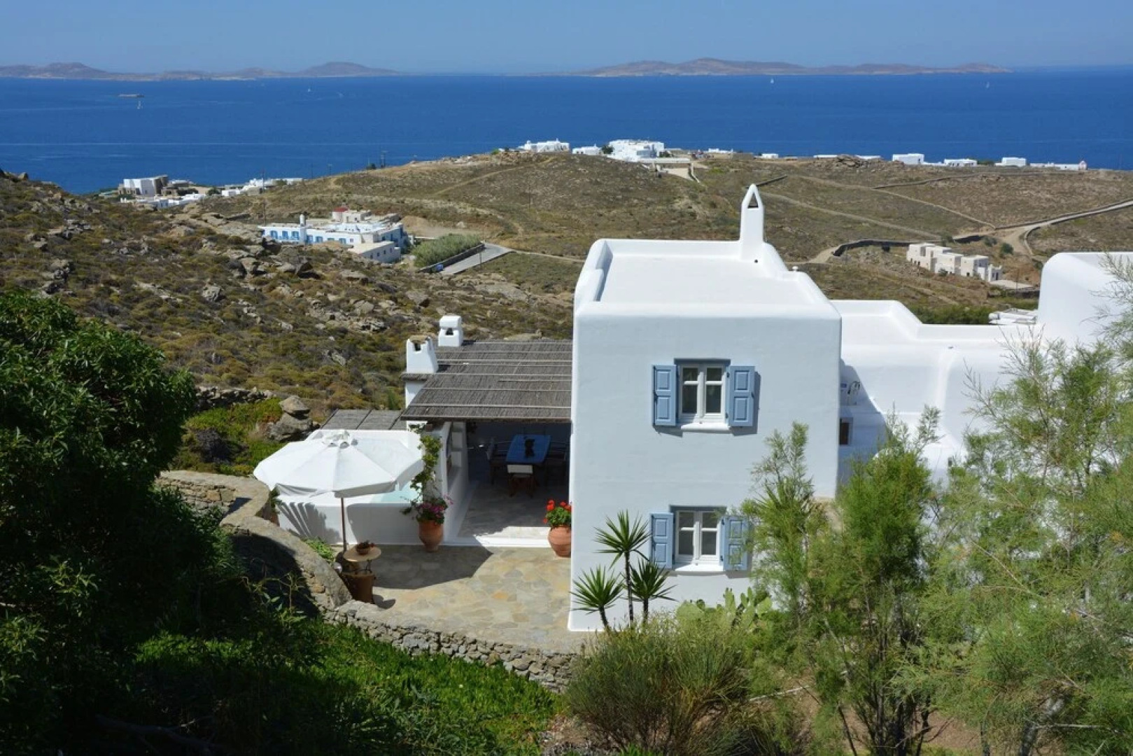 Delicate Mykonian House at Houlakia