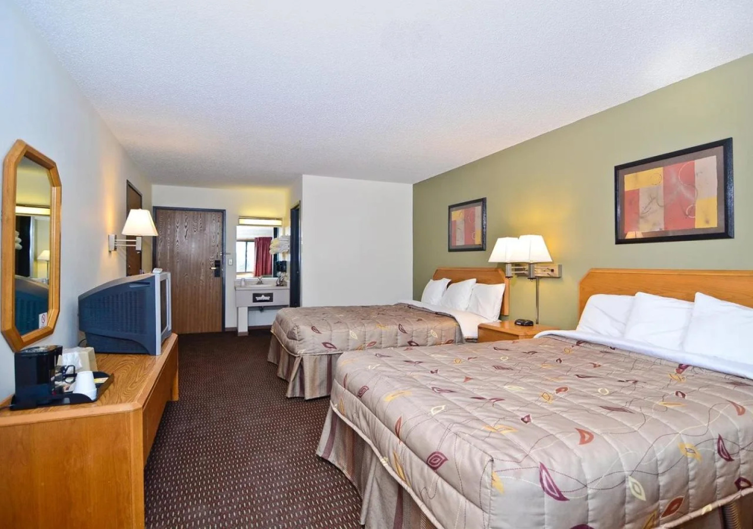 Super 8 by Wyndham Hayward WI