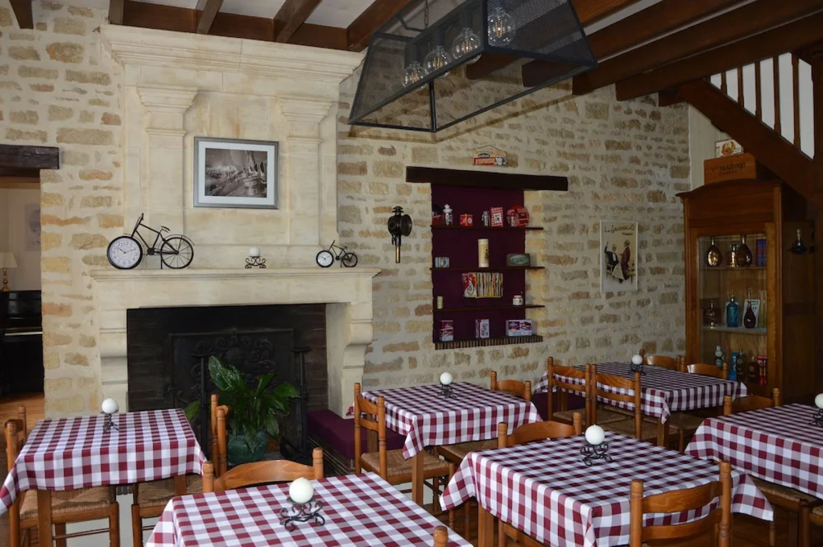 Le Logis Des Bessons