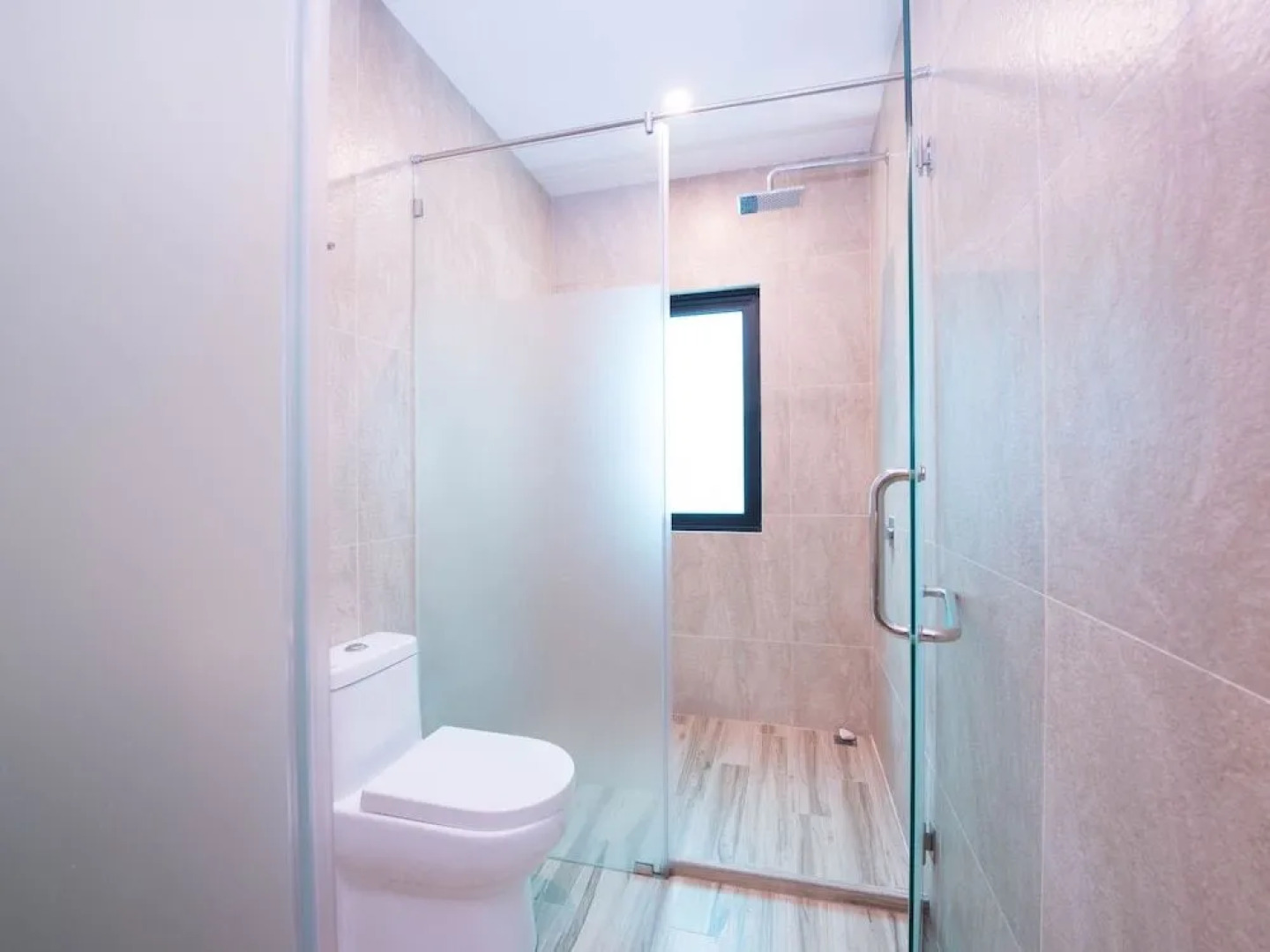 Oyo Capital O 89353 Nostalgia Boutique Hotel And Restaurant