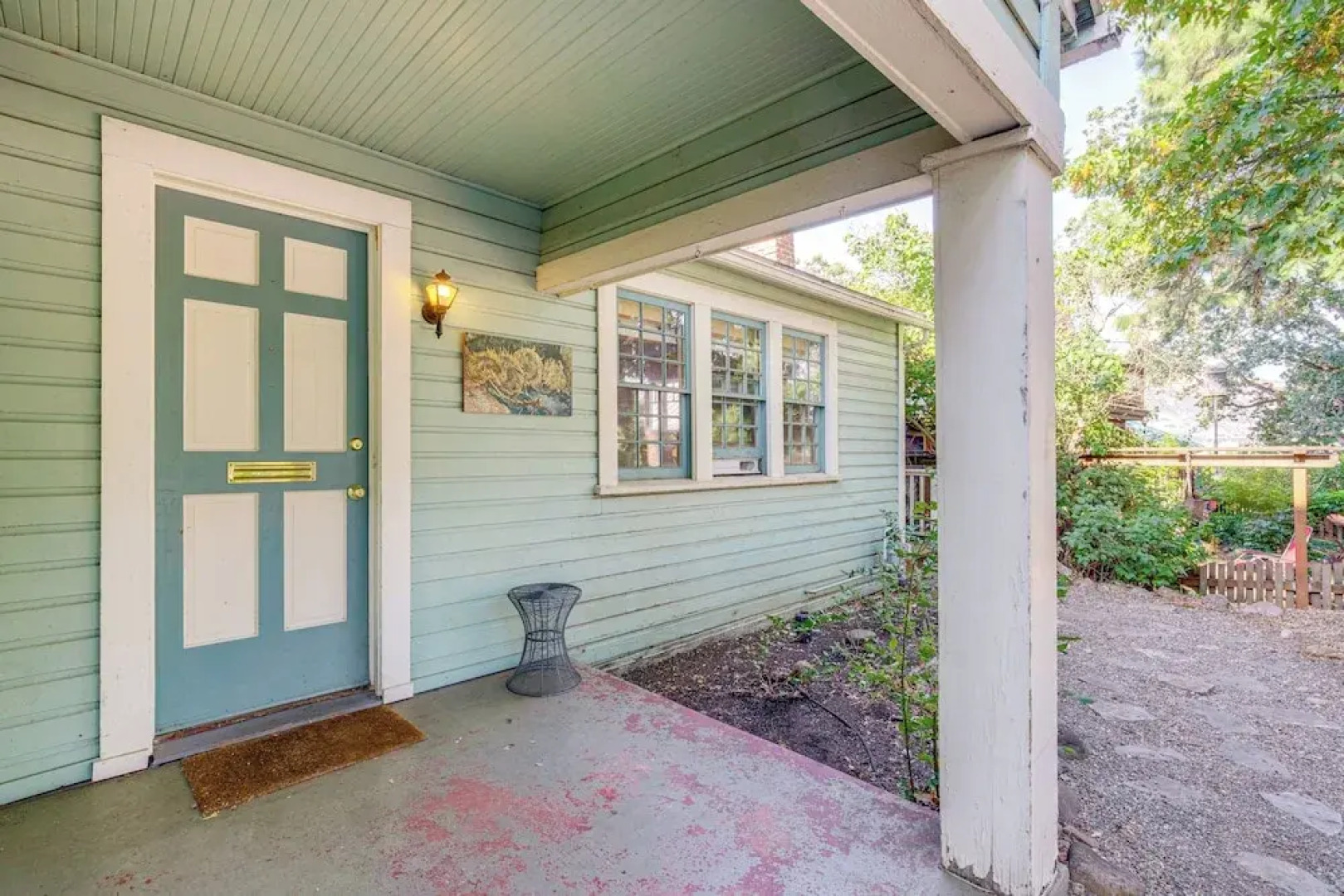 Dog-friendly 'columbia Cottage' in Hood River!