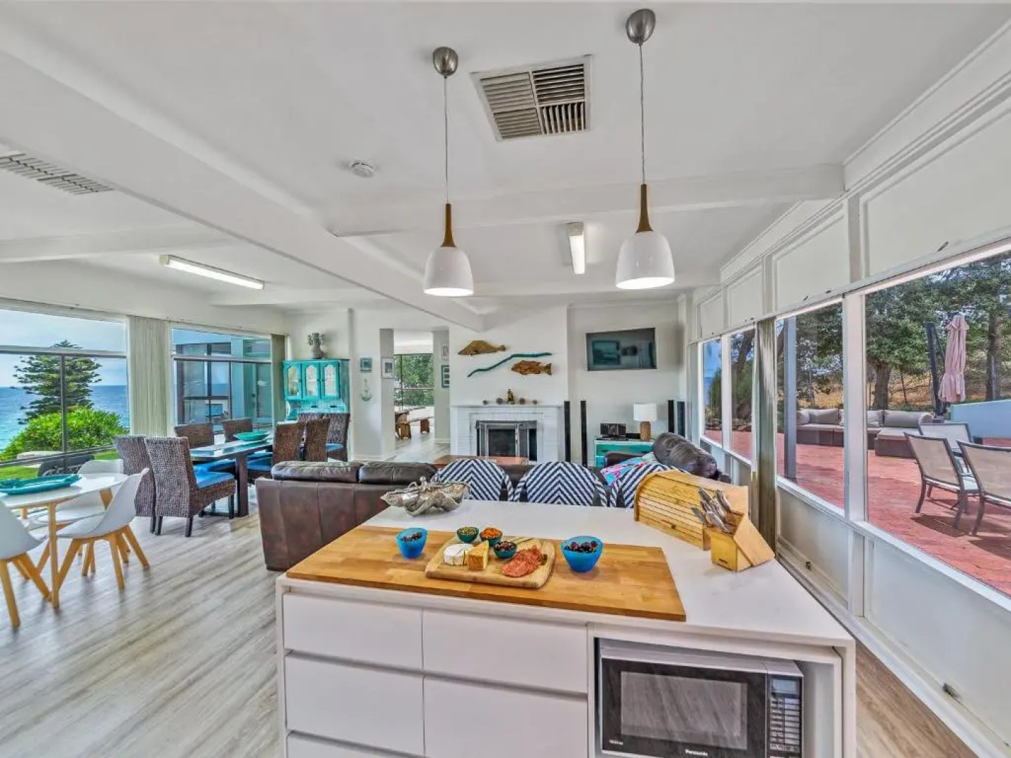 King of North Bay - 103 Gold Coast Drive