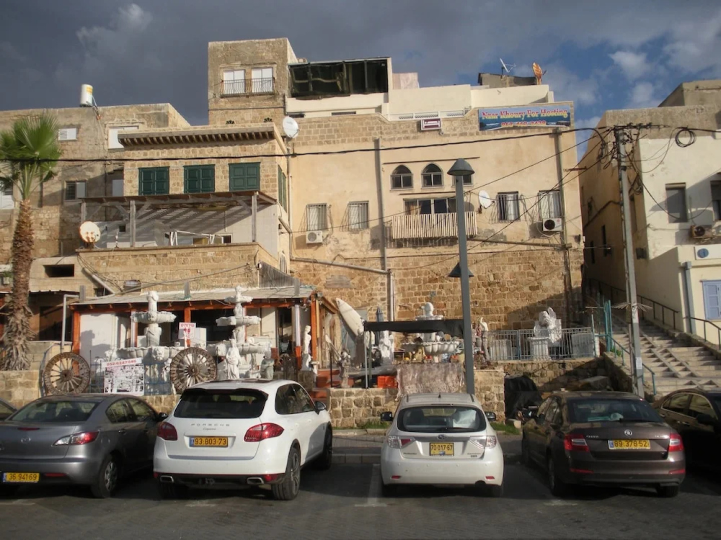 Nzar Khoury For Hosting