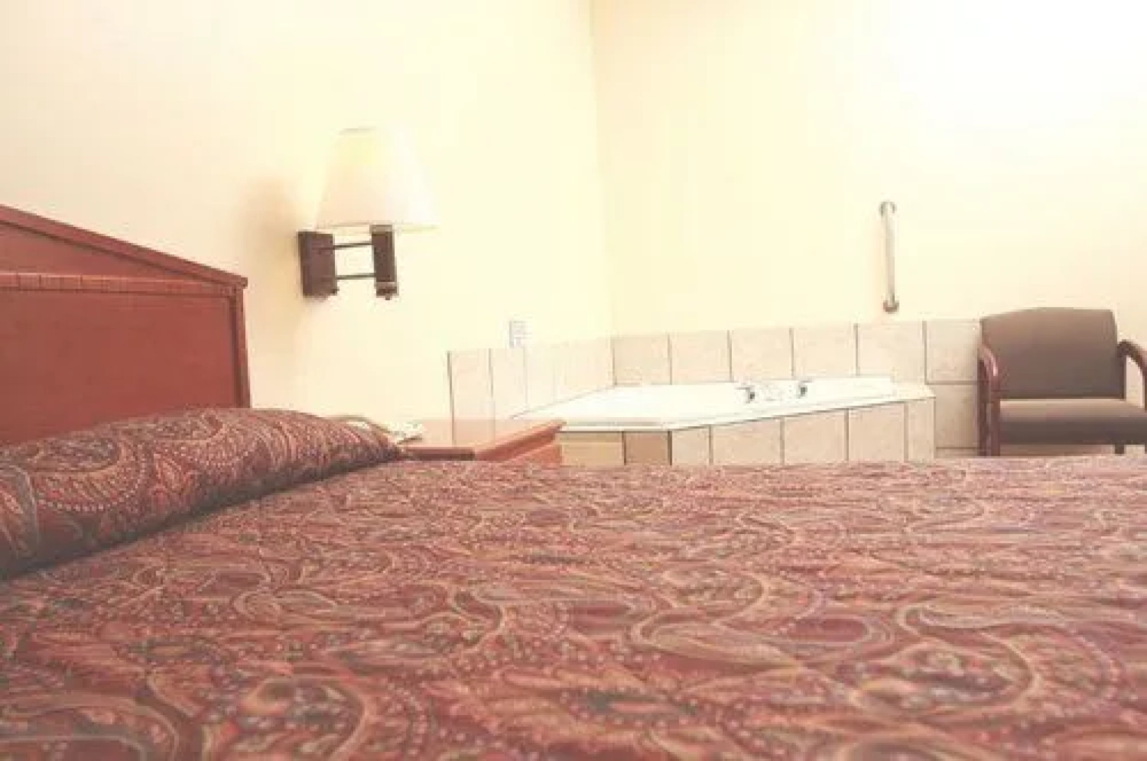 Commodore Perry Inn and Suites