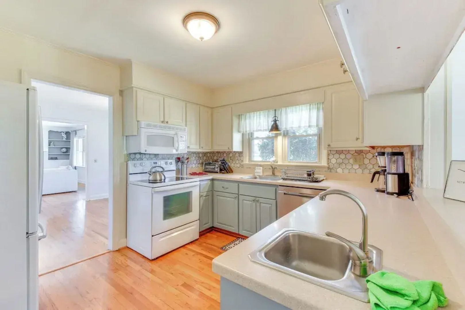 4 Mi to Lake Hartwell: Welcoming Family Home