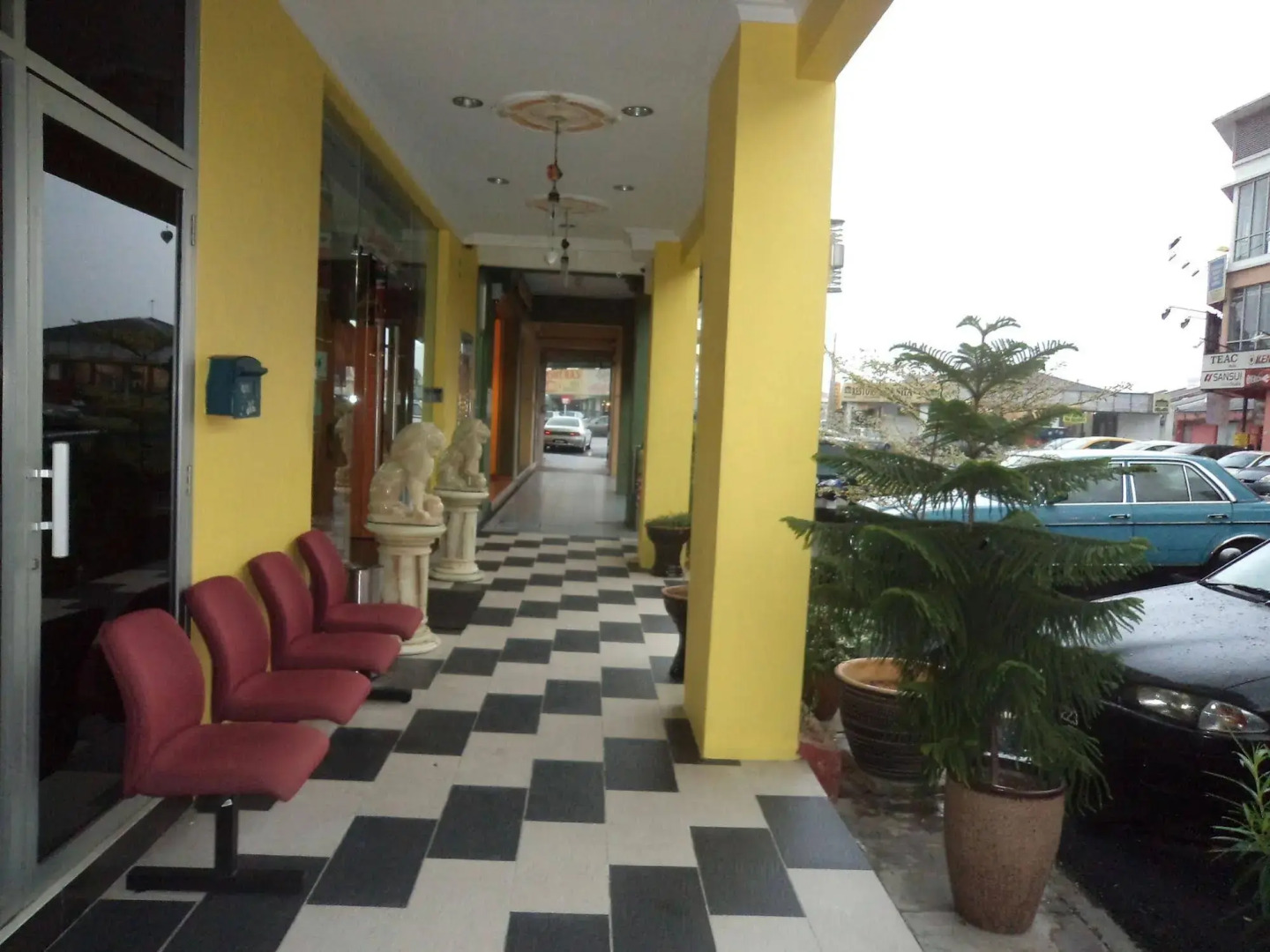 OYO 424 KK Inn Hotel