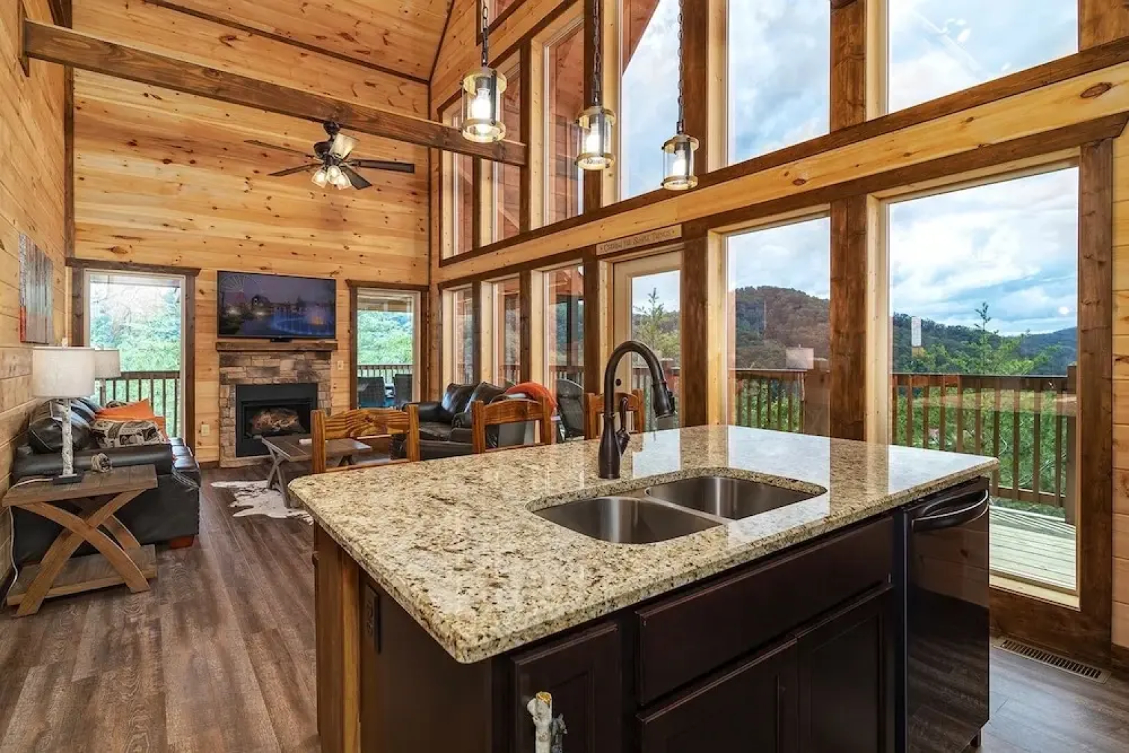 Take A Paws - 3 Bedrooms, 3 Baths, Sleeps 8 1 Cabin by RedAwning