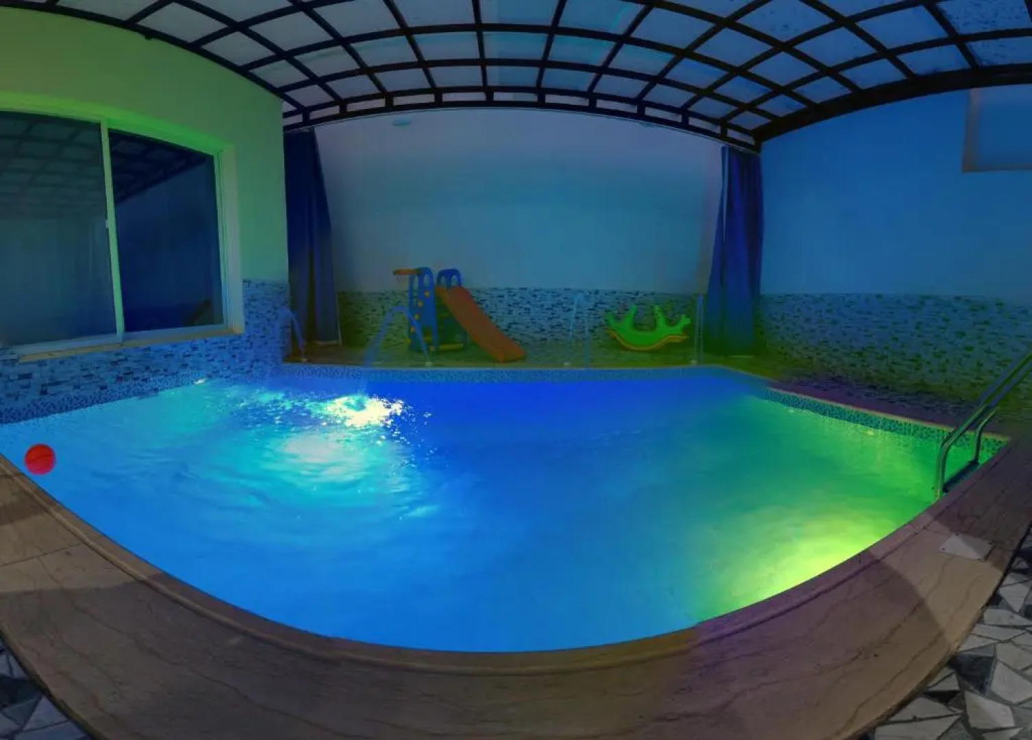 منتجع المخمل السياحي