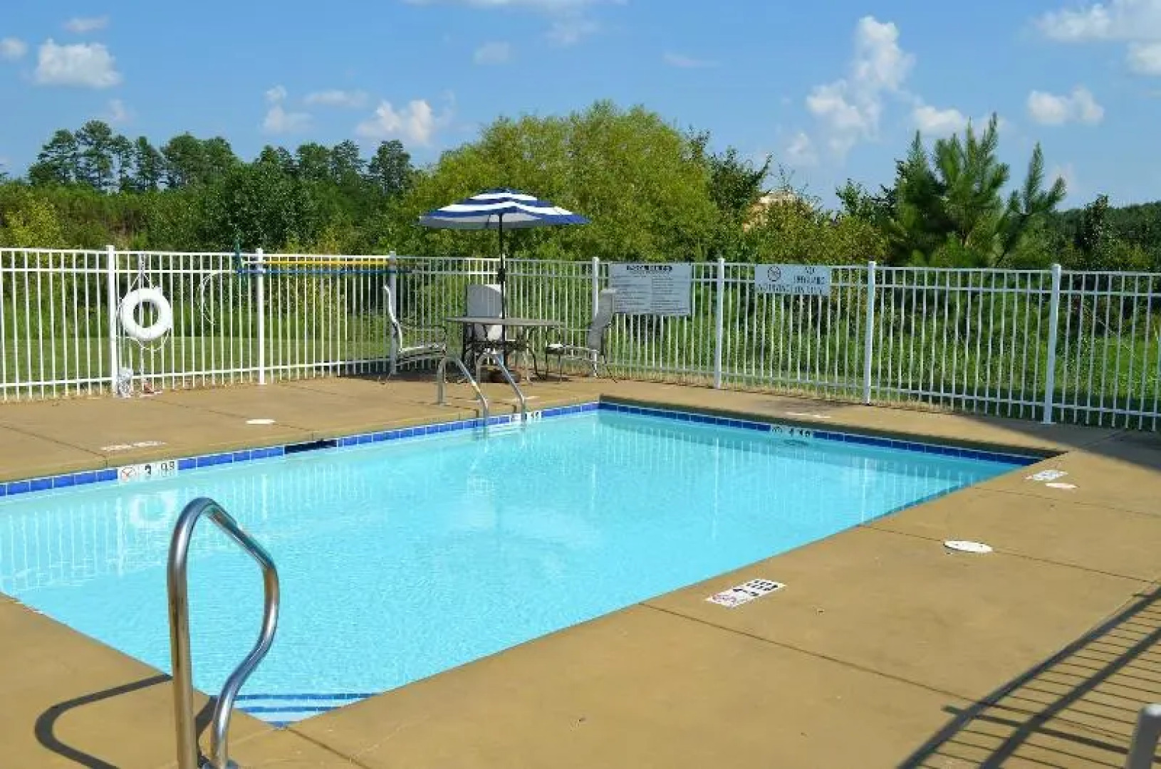 Baymont Inn & Suites