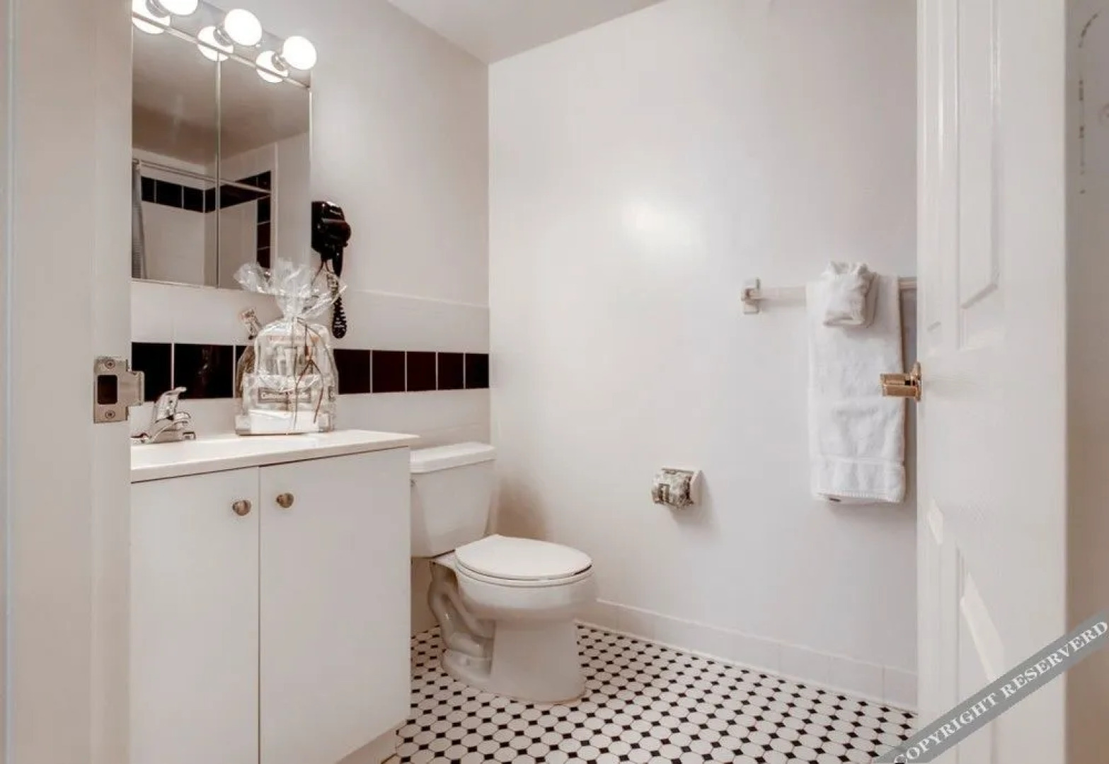 Global Serviced Apartments At 333 River Street