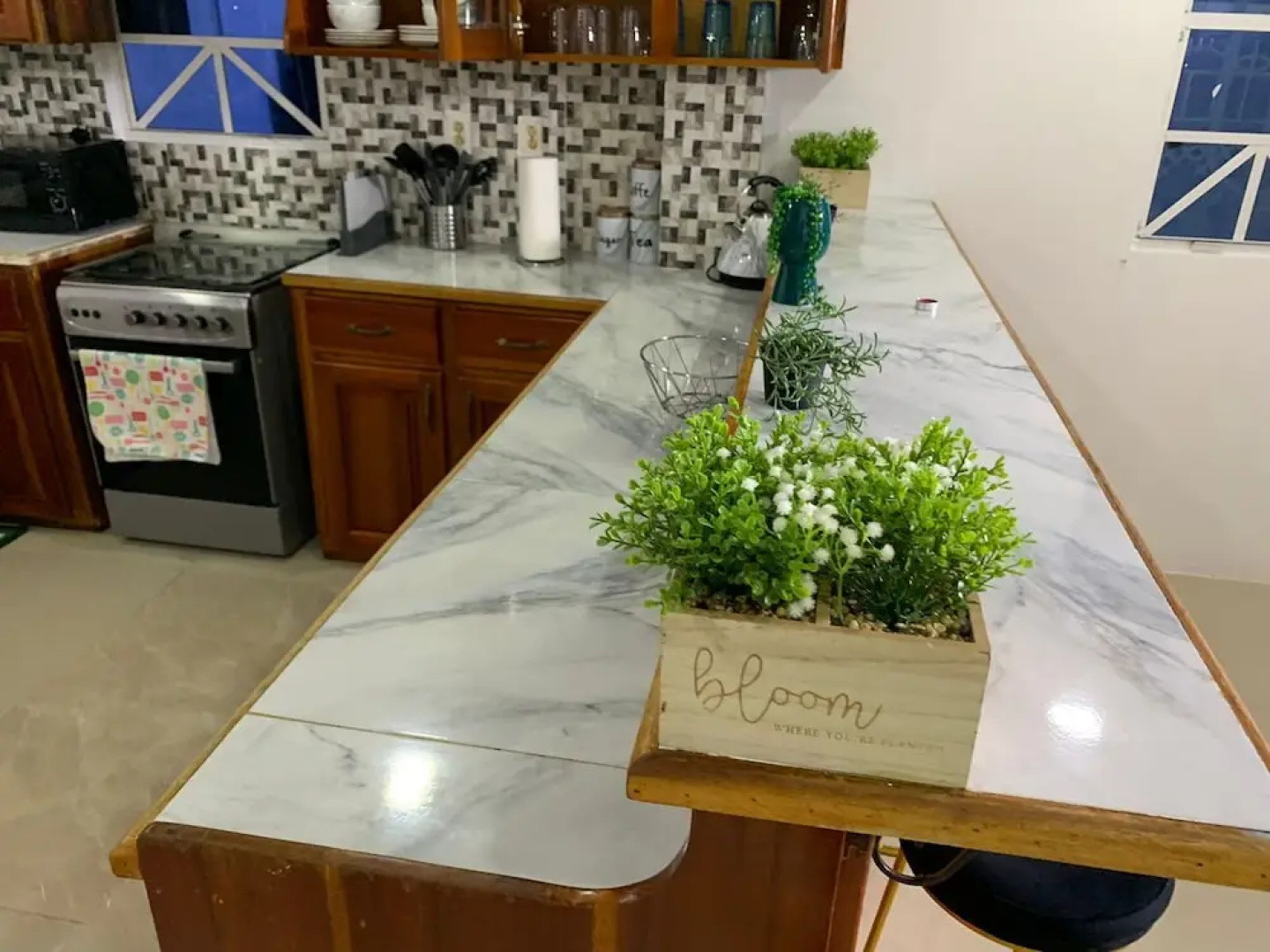 1 Bed Apartment - Sleeps 2 - Parking - Wifi
