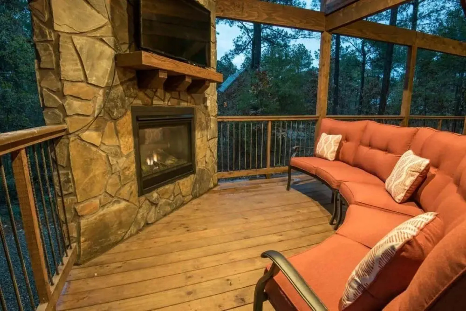 Simmer Down Lodge - 5 Br Cabin