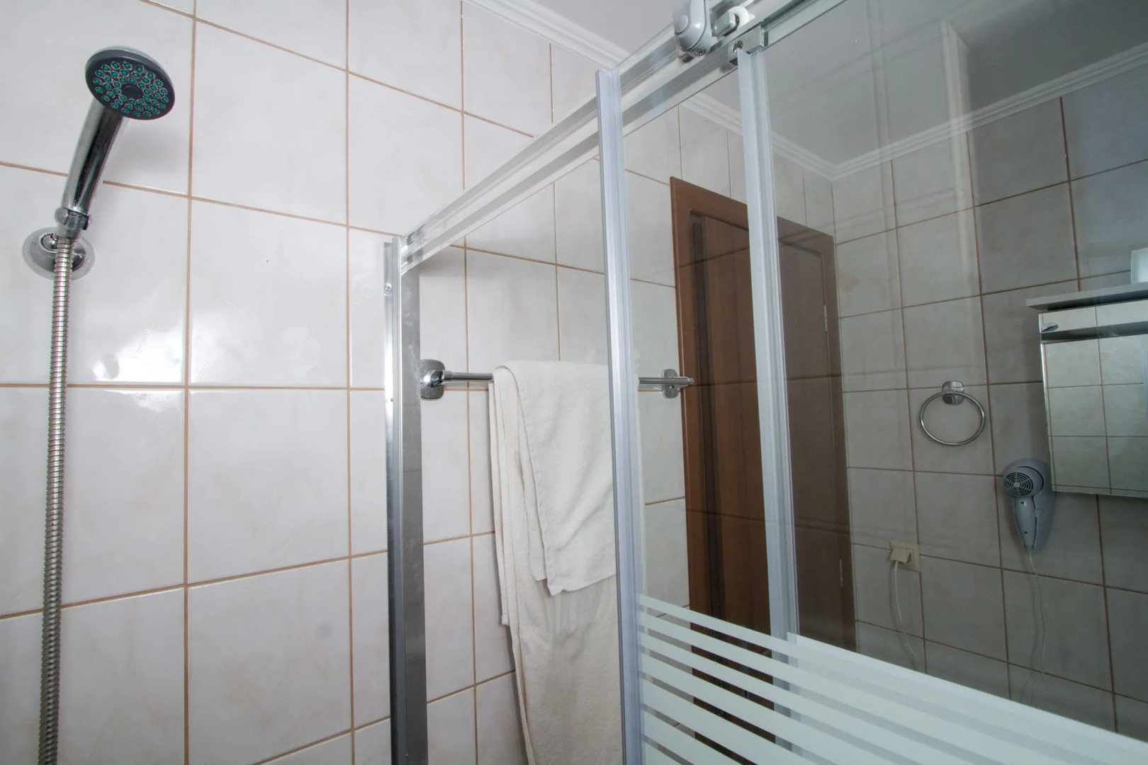 Agarathos Traditional Rooms