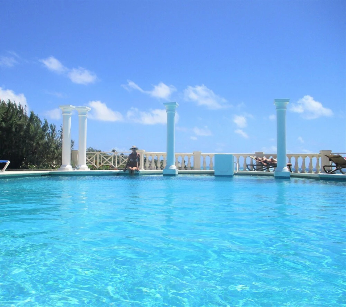 1 Bedroom Ocean View Apartment The Crane, Barbados