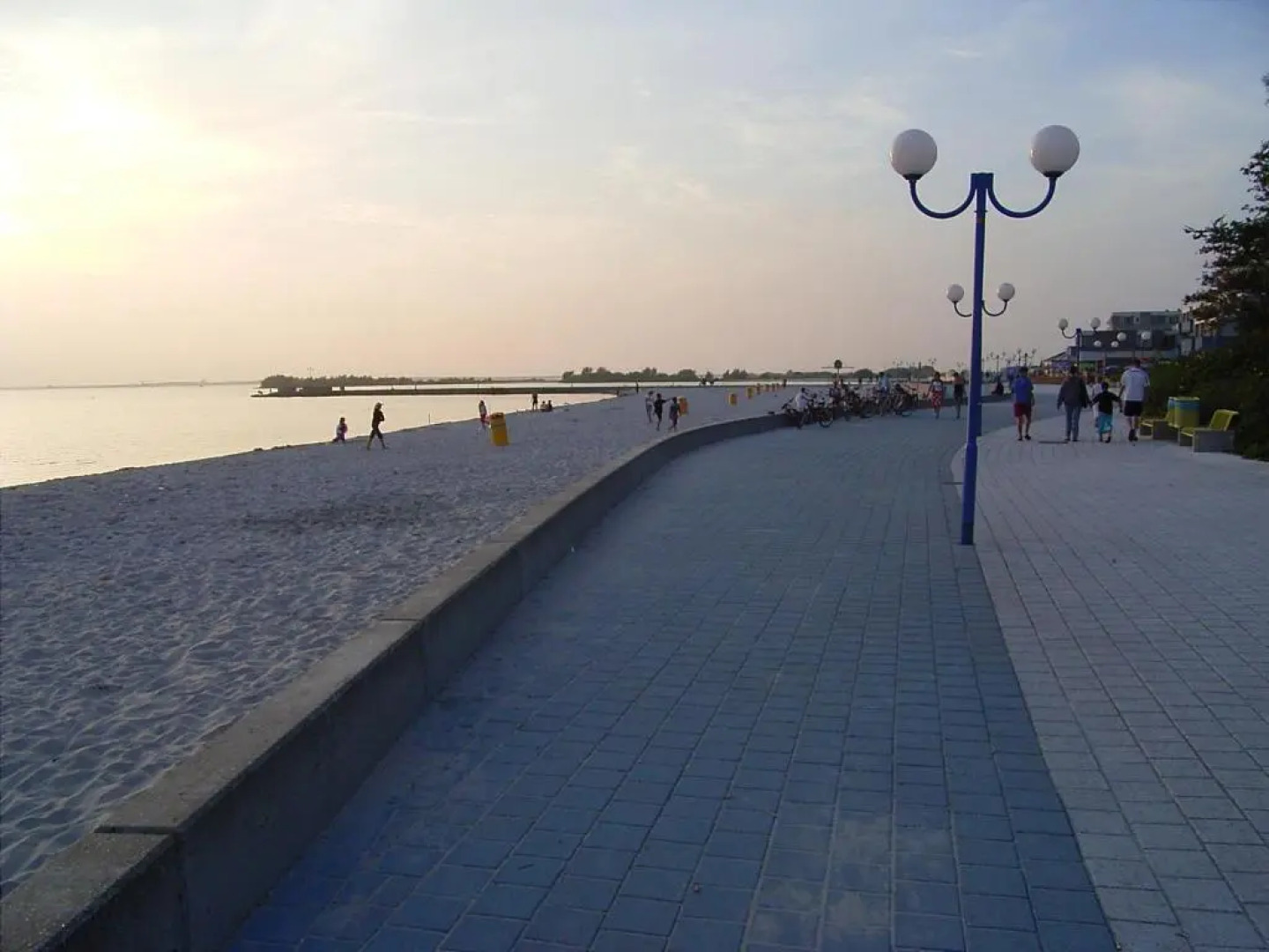 6 pers Duinvilla met sauna en internet aan het IJsselmeerstrand