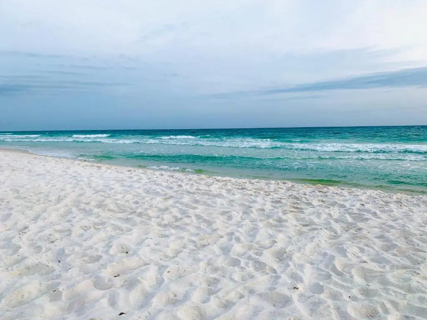 Key Lime Cottage - 1930's Cottage Steps from the Sand