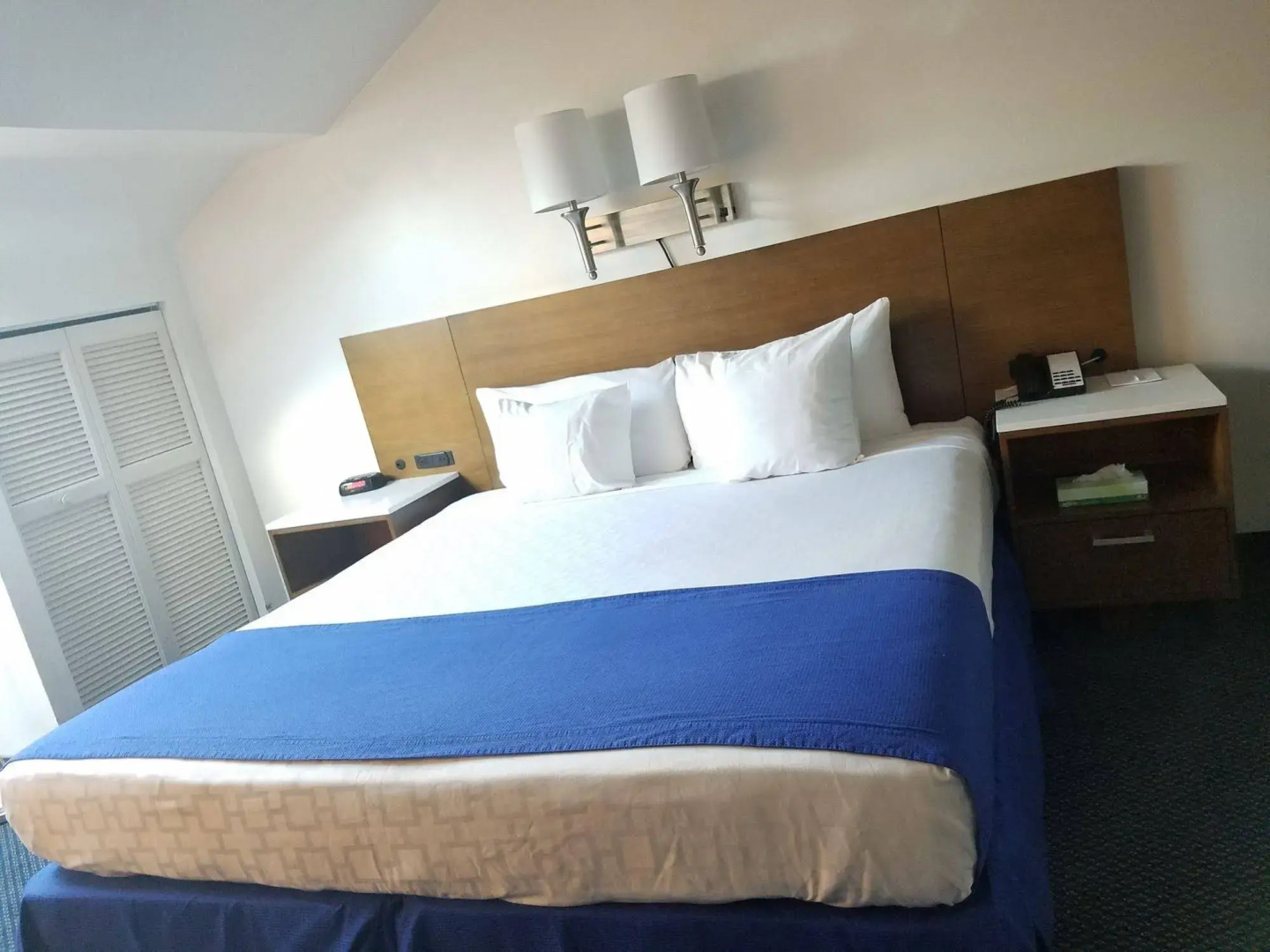 The Constitution Inn