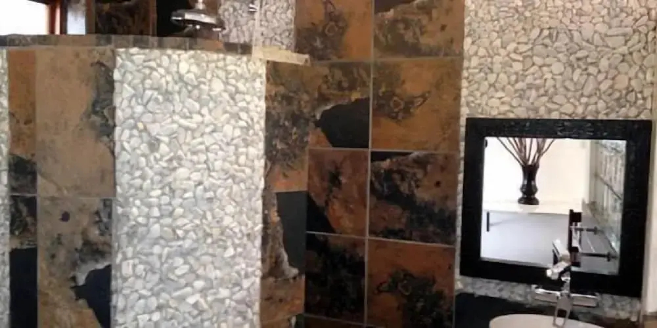 44 On Ennis Guest Lodge and Restaurant