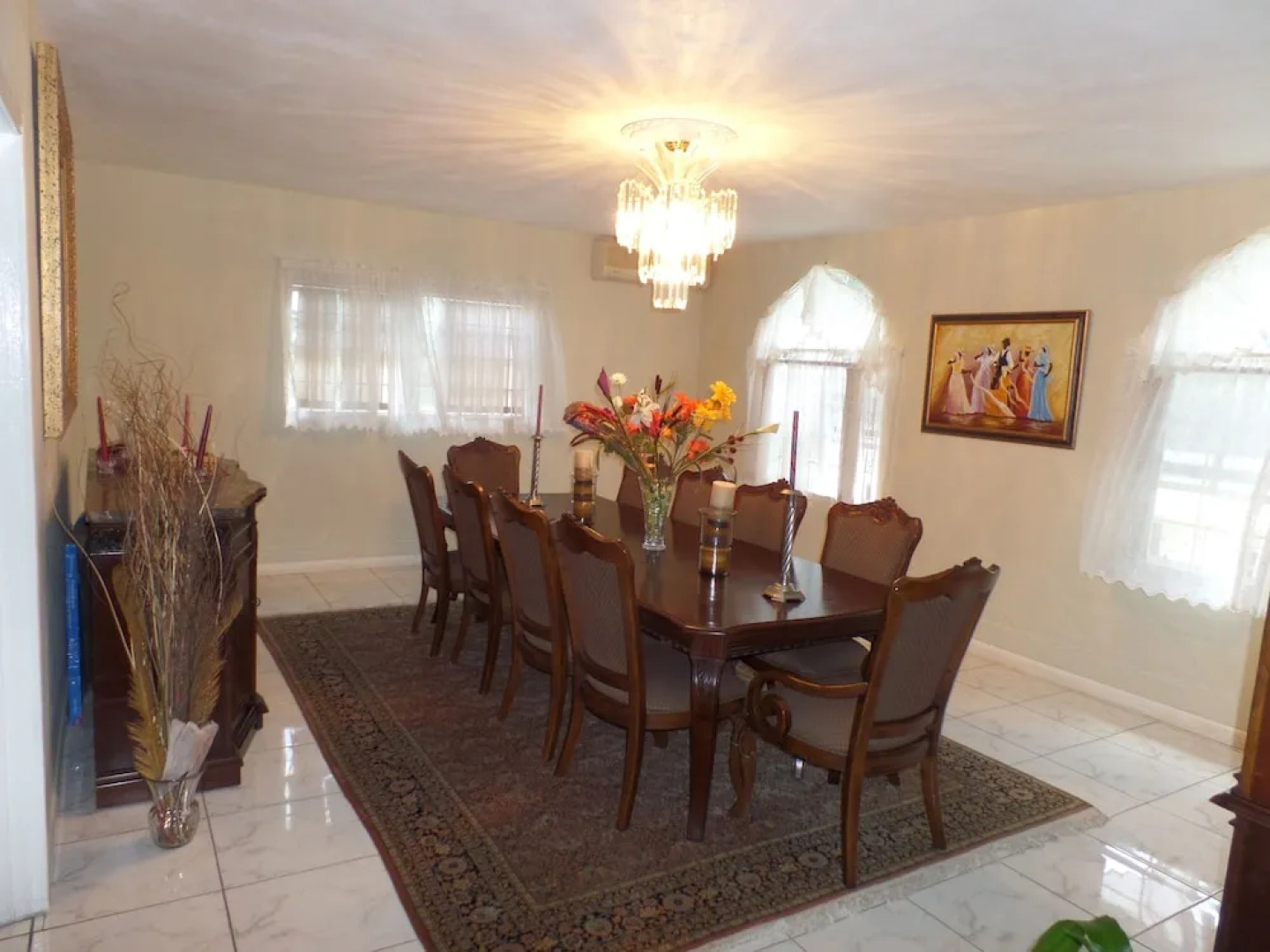 The Royal Kensington Villa