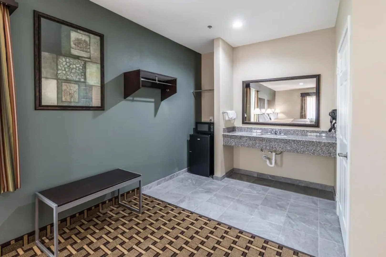 Scottish Inns & Suites