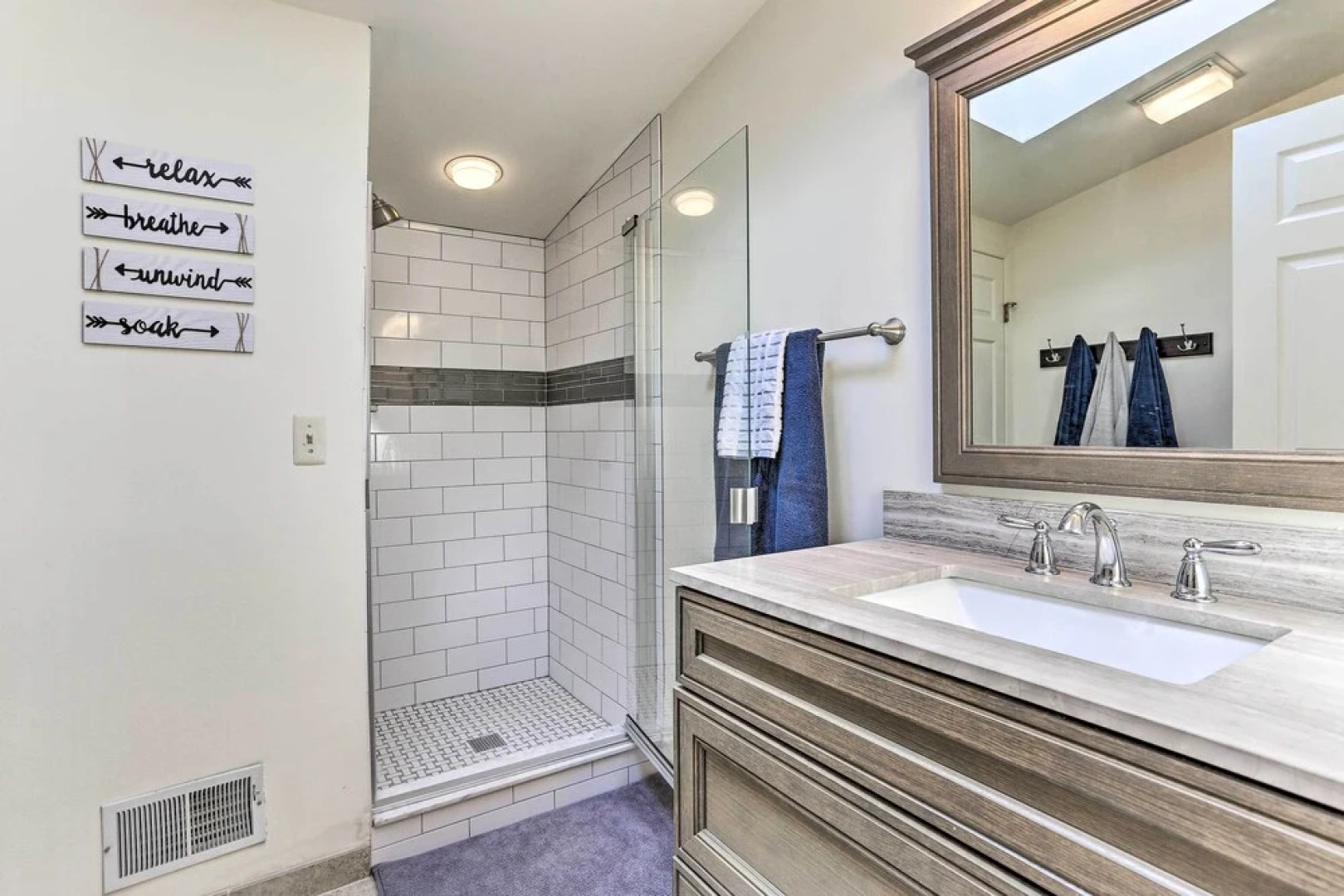 Gorgeous Vernon Township Condo w/ Balcony!