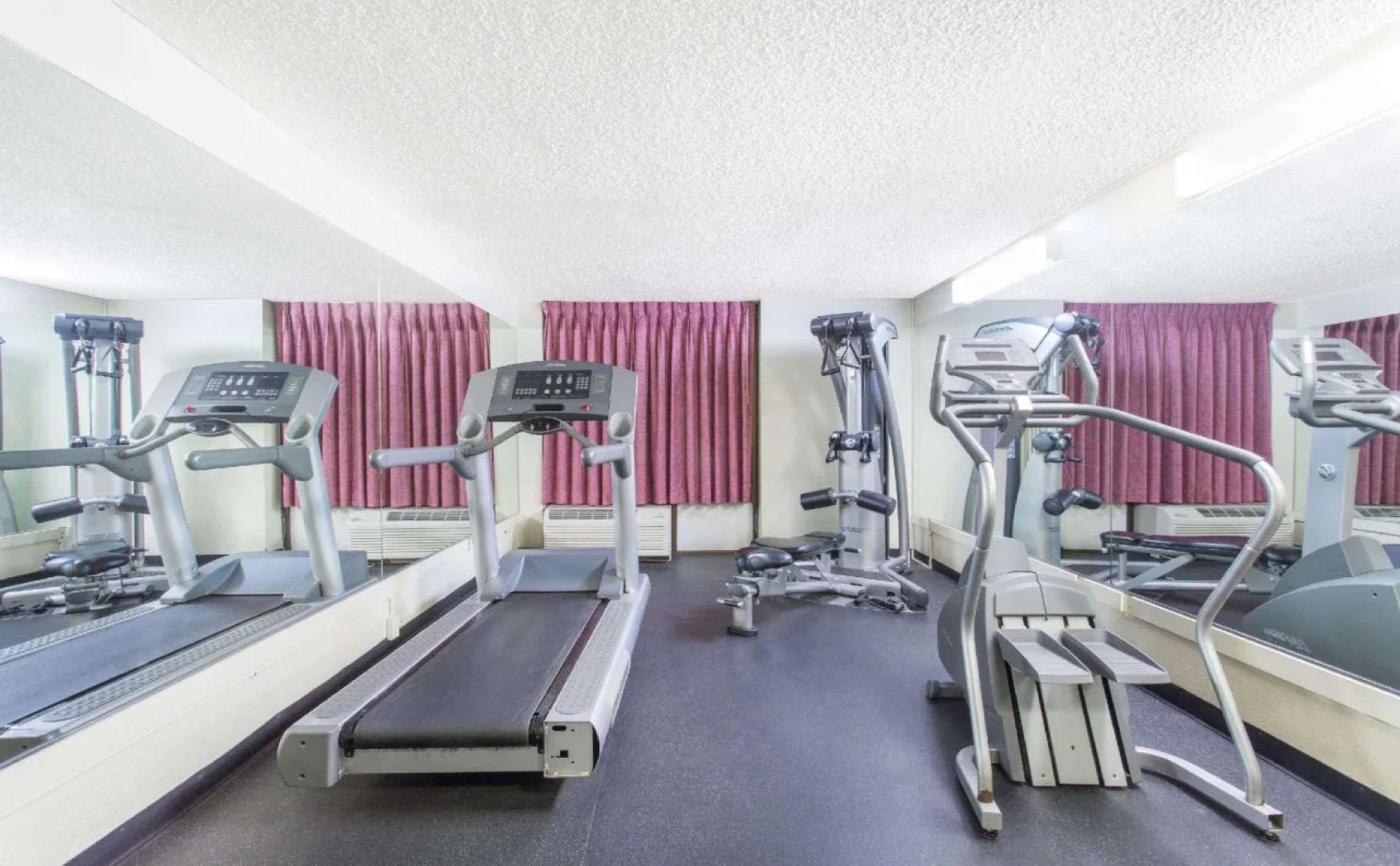 Days Hotel Oakland Airport-Coliseum