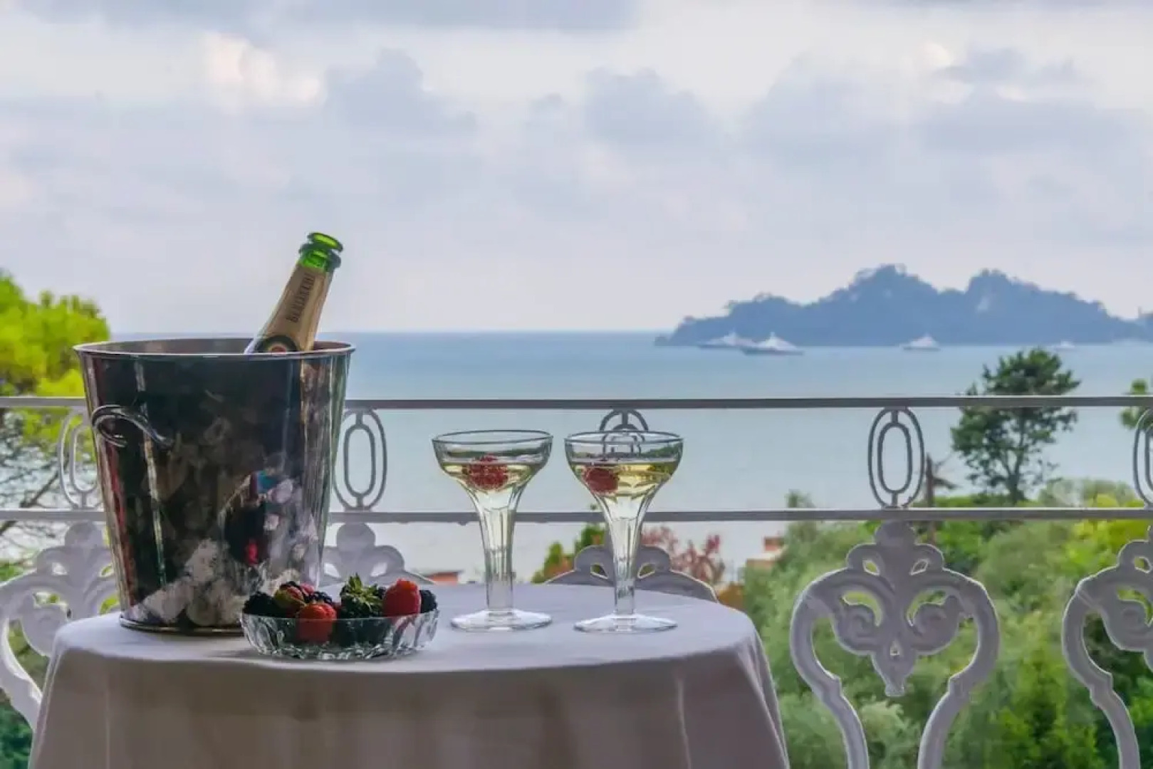 Altido Fabulous Villa Montuoro in Rapallo