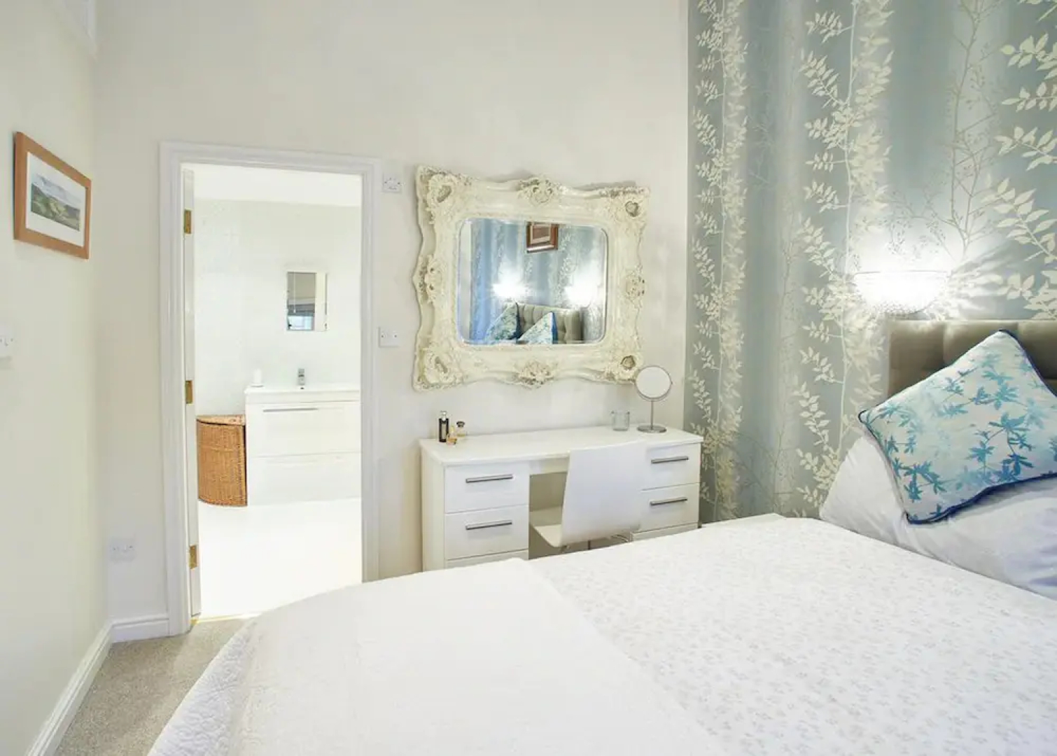 The Milburn Arms Hotel