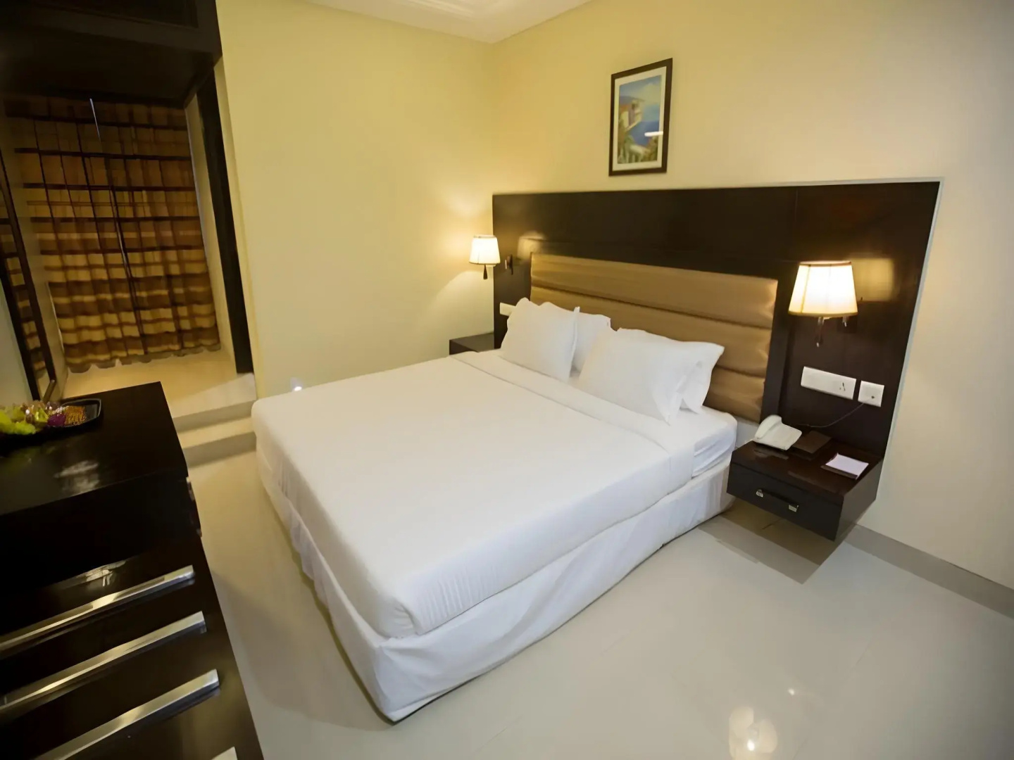 Royal Reve Hotel