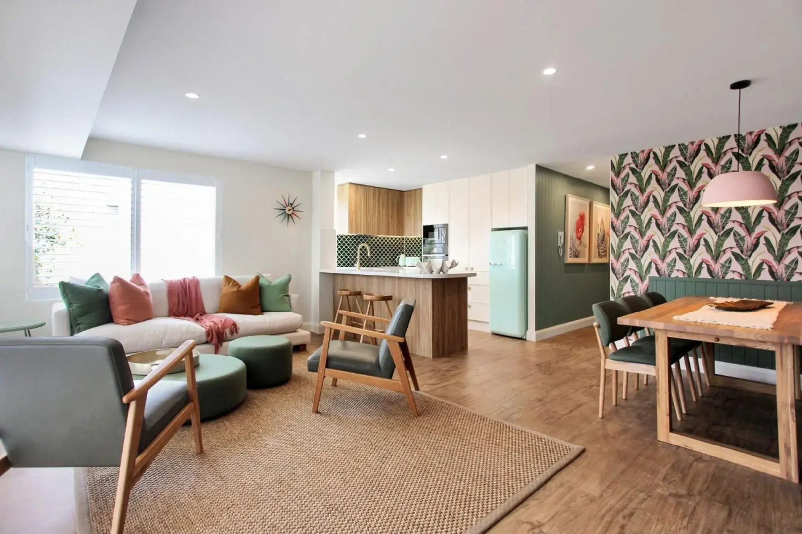 Aquarius Apartment 9