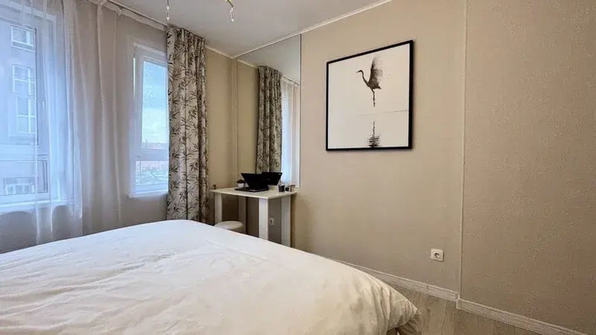 Мун72 на улице Джанбровского, д. 4