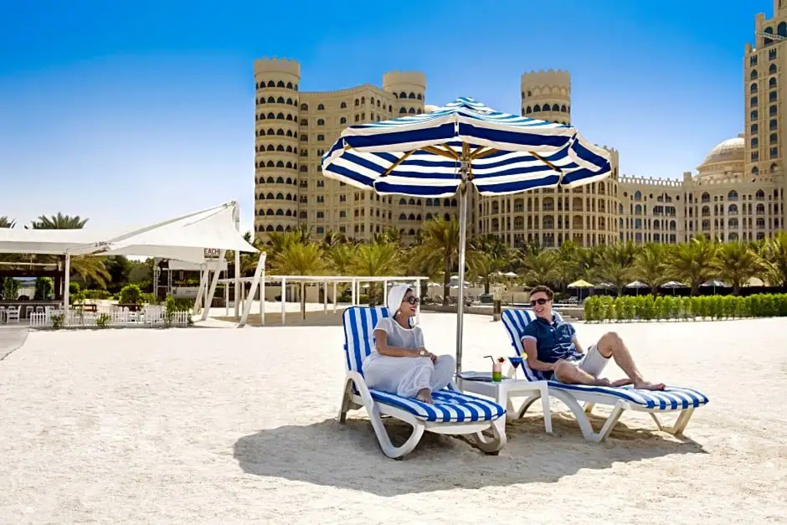 Отель Al Hamra Residence & Village