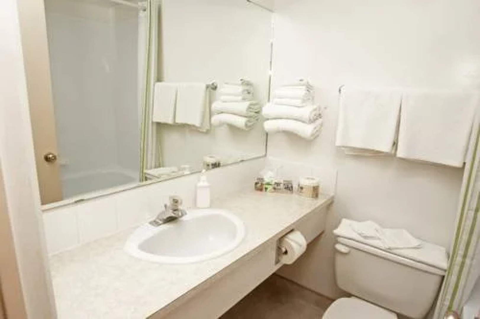 Sea Edge Beachside Hotel