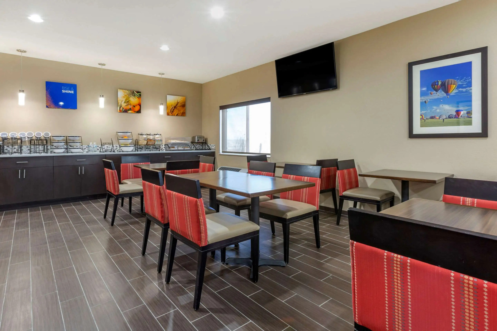 Comfort Inn & Suites Alameda at Albuquerque Balloon Fiesta Park