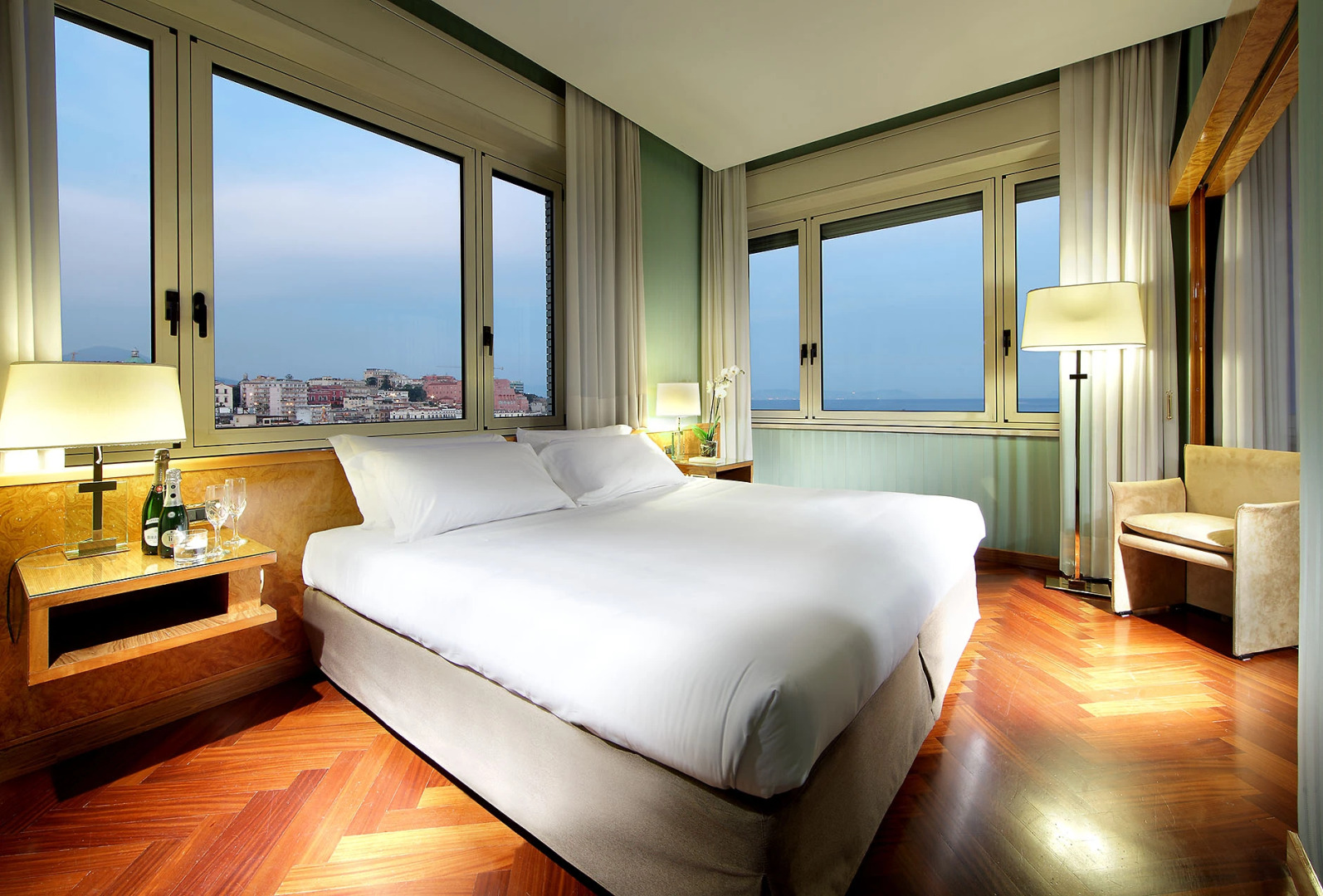 Отель Exe Majestic