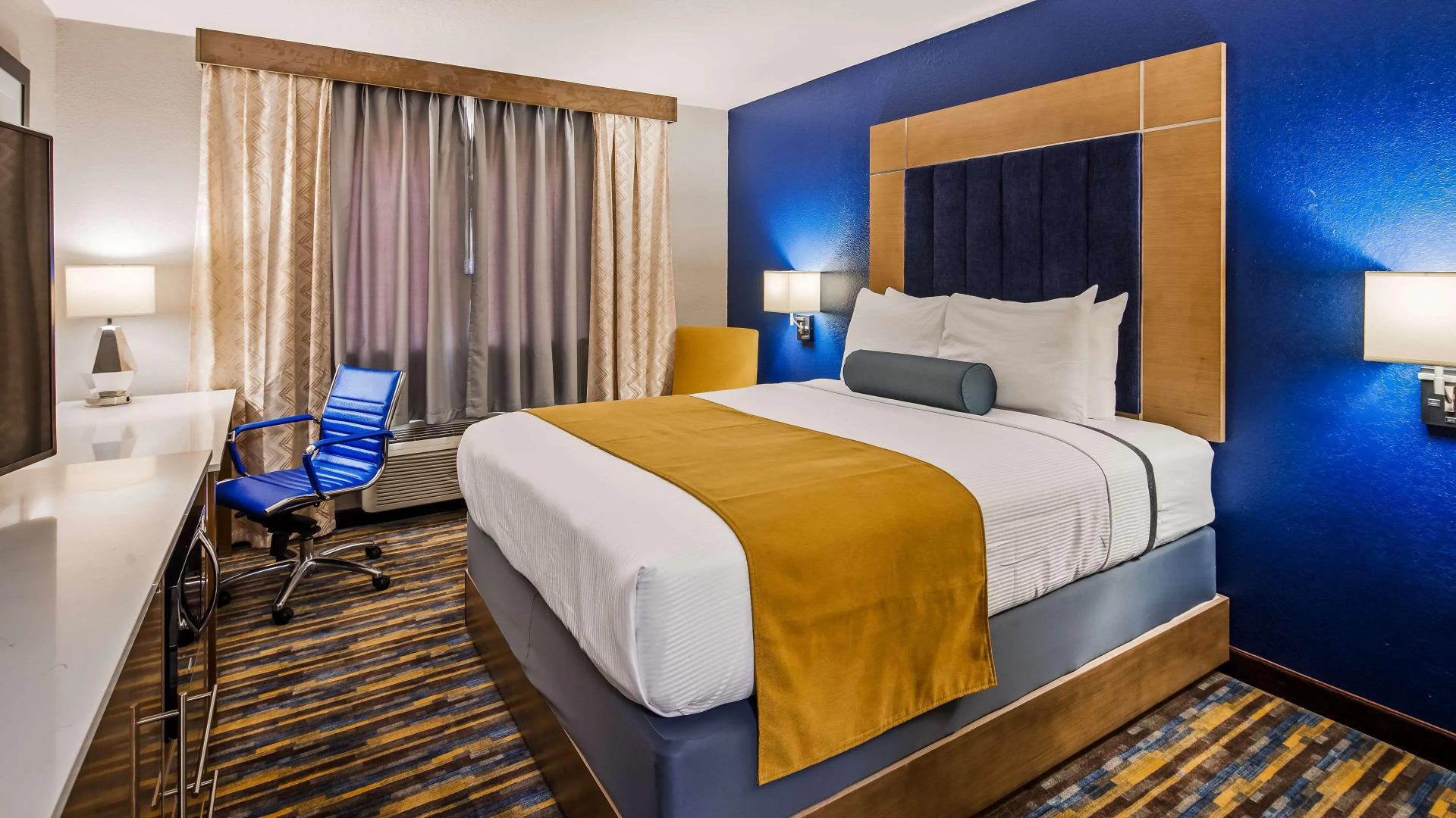 Magnuson Hotel and Suites Lansing