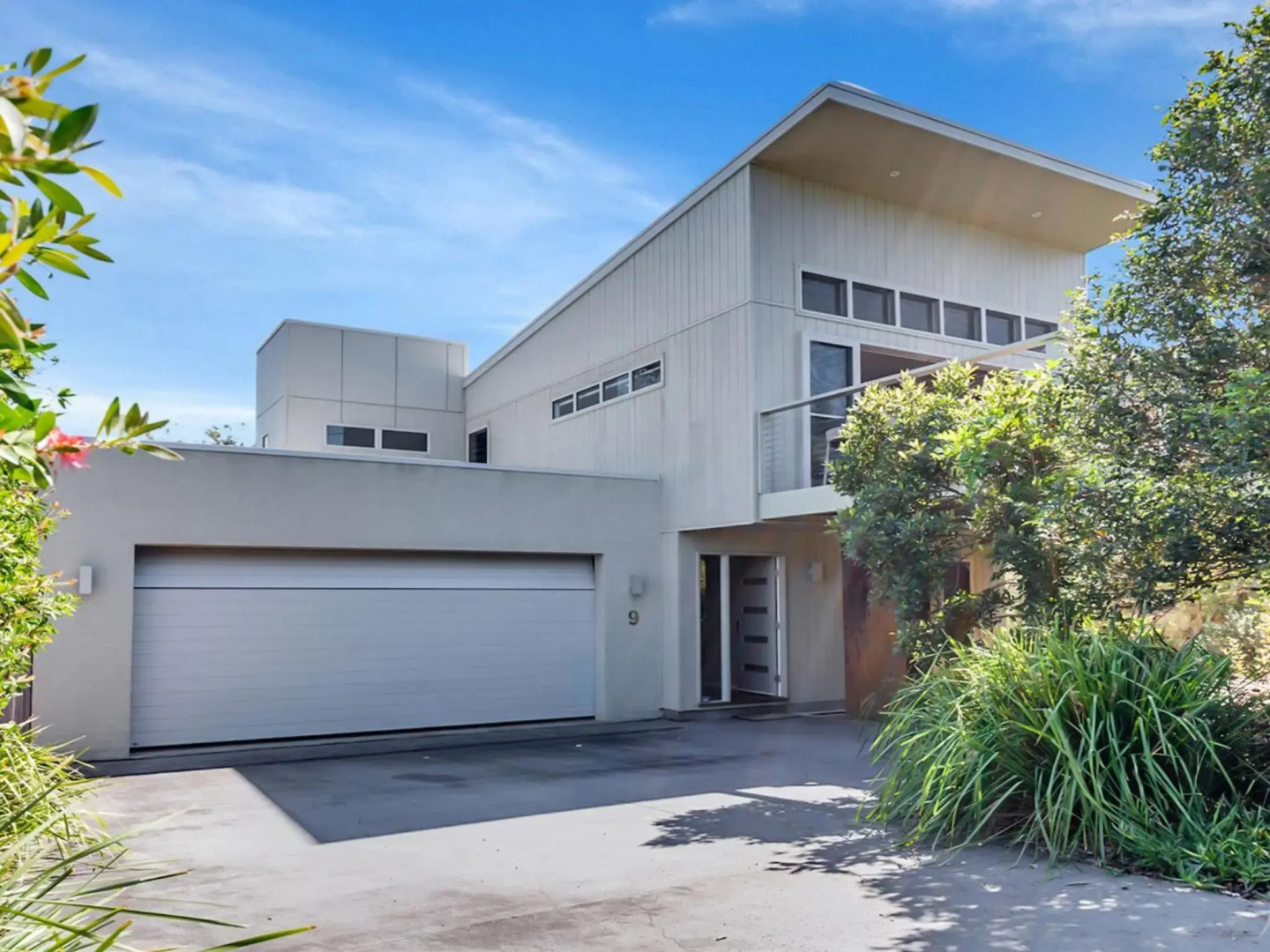 Sunshine Beach House-25 Metre Walk To The Beach
