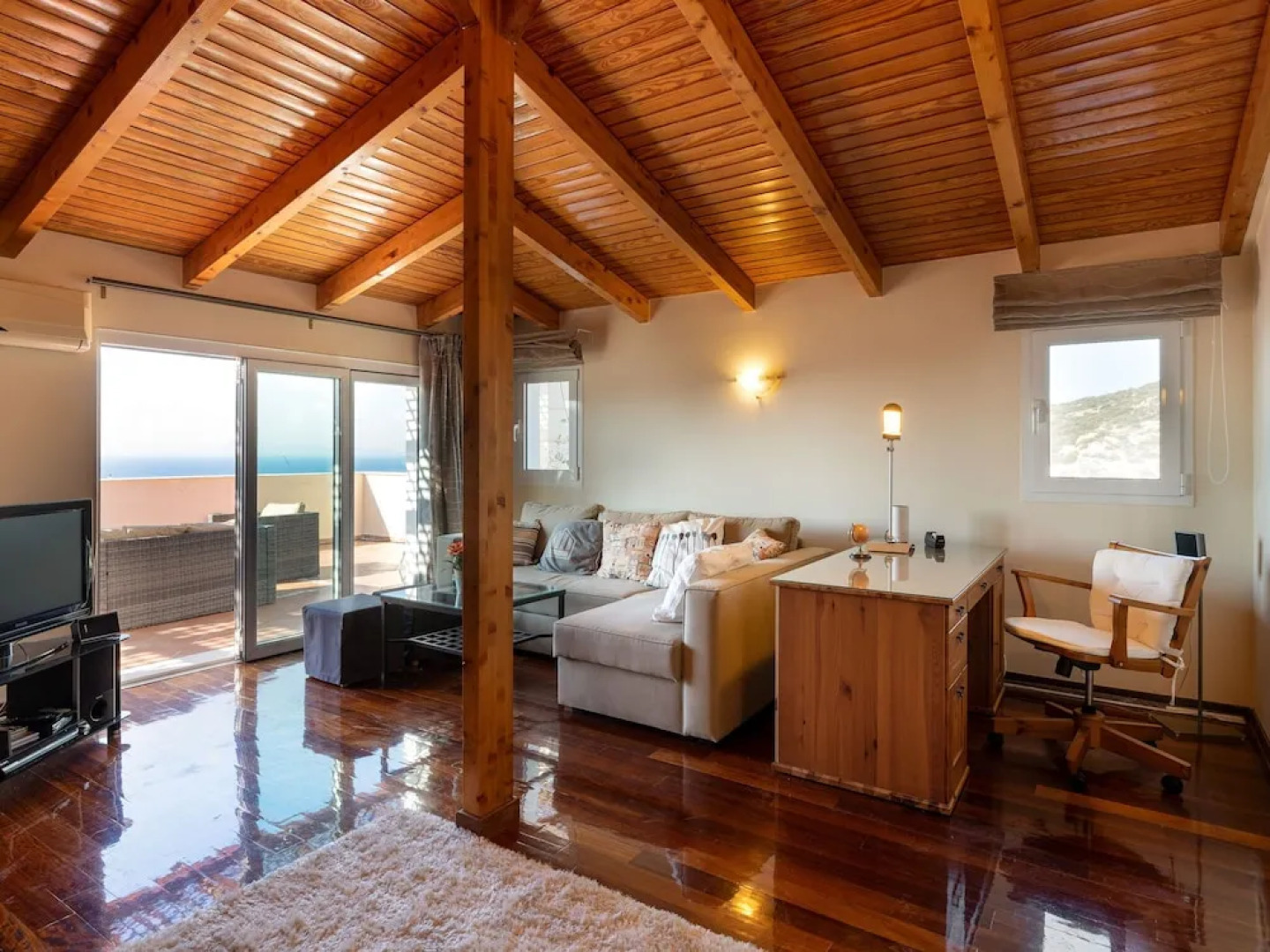 Spacious Villa in Saronida With Swimming Pool