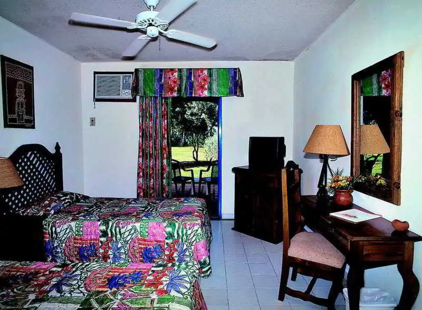 Costa Caribe Beach Hotel & Resort