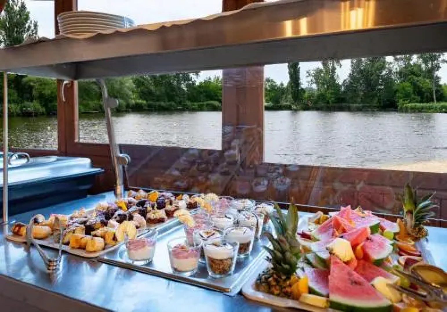 Tavi Panzio és Pizzéria